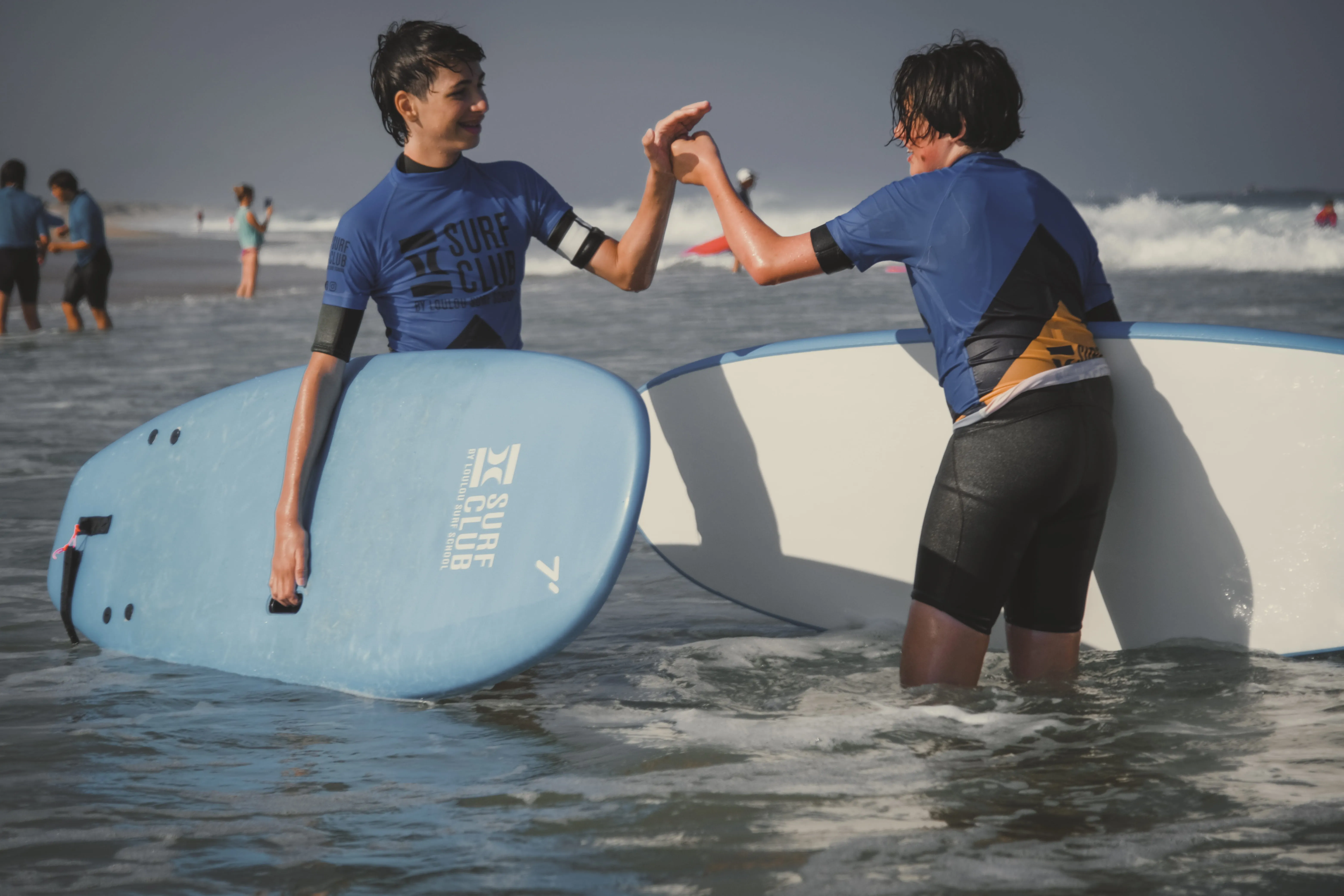 Cours de surf collectifs à Capbreton - élèves sur la plage